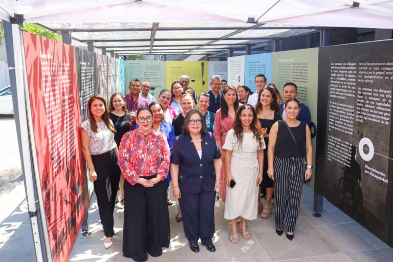 Fundación Fleishman lleva el Túnel audiovisual de Memoria y Tolerancia a la UNE