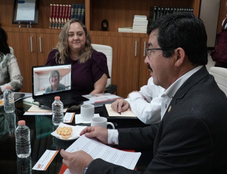 La UAT y Microsoft plantean un proyecto de inteligencia artificial enfocado en la educación 