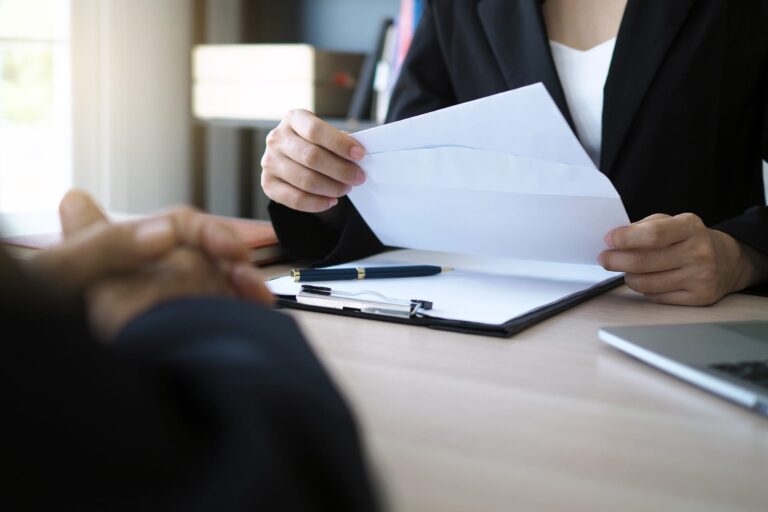 Sin empleo en 2024: conoce las principales causas por las que se dieron renuncias este año