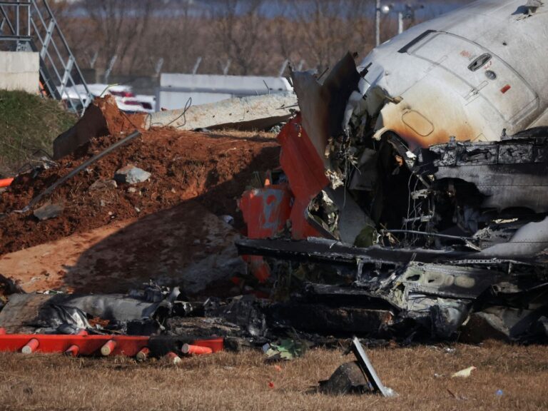 Se eleva a 179 muertos en accidente aéreo en Corea del Sur