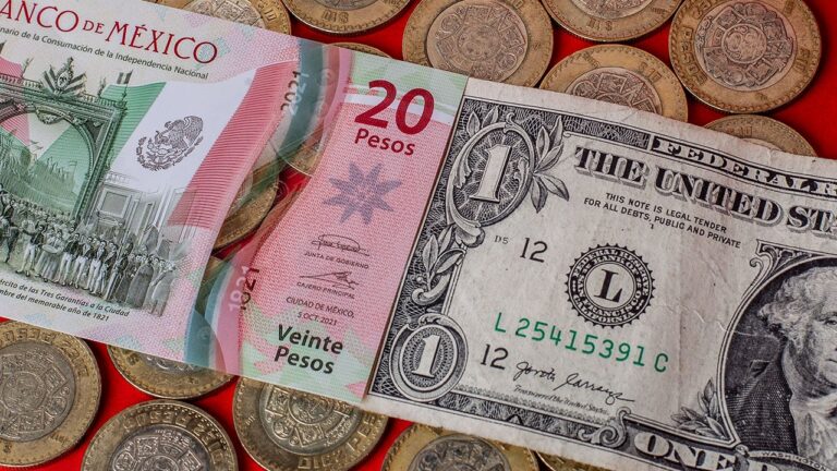 Peso cae por quinta jornada a la espera de inflación en EE. UU.; BMV sube