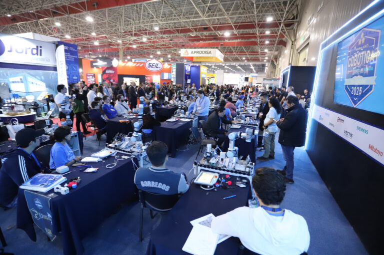 Destacan estudiantes de la UTTN de Reynosa en Concurso Cobótica 2025