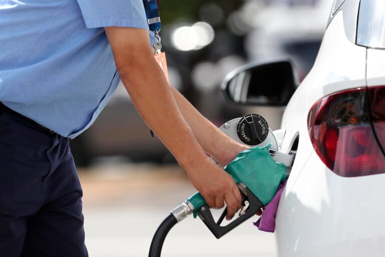 Hacienda quita estímulos a las gasolinas. Aquí te decimos cuánto tienes que pagar