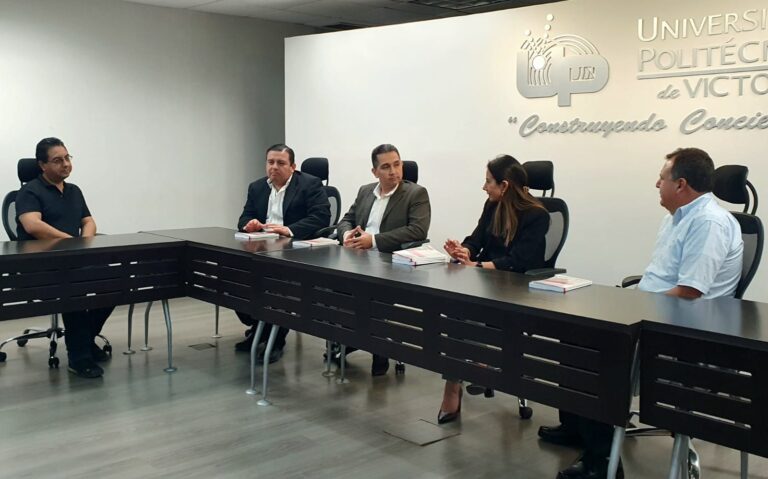 Publican investigadores de Victoria libro sobre sistemas de recursos empresariales