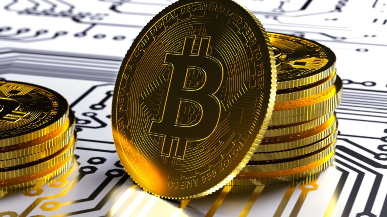El impacto de las criptomonedas y la tecnología blockchain en el sistema financiero global