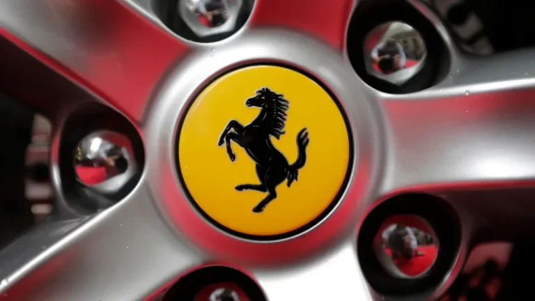 Ferrari advierte que los aranceles podrían reducir sus ganancias
