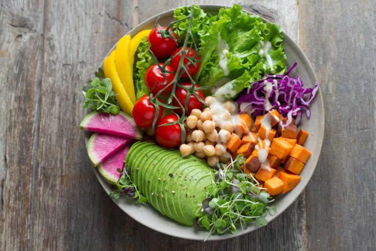 Comer poco, clave para la longevidad