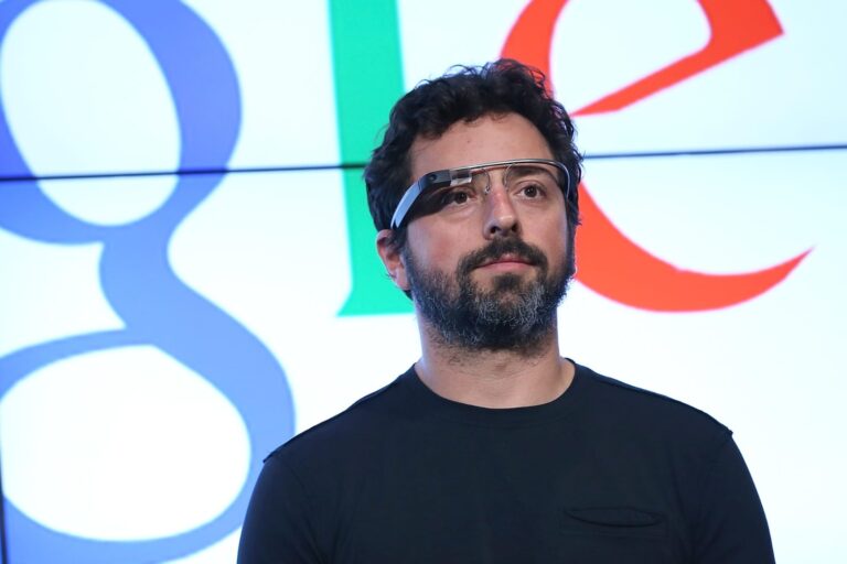 Dueño de Google respalda a Musk y Slim y quiere que empleados trabajen más sin descanso
