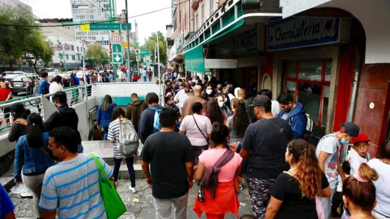 El sector privado ha ajustado a la baja su pronóstico de crecimiento del PIB de México para 2025, situándolo ahora en un 0.11%