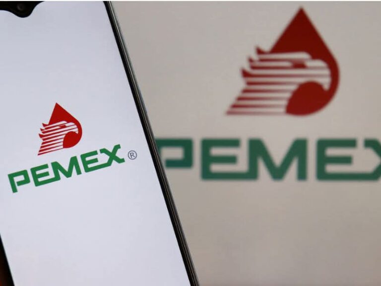 Crisis en Pemex: más gastos y menos producción