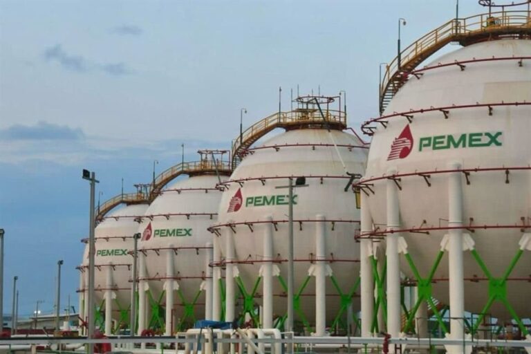 Crisis por adeudos: servicios petroleros podrían detener actividades en julio