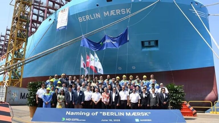 Maersk presenta su nuevo buque de propulsión dual de metanol fabricado por Hyundai