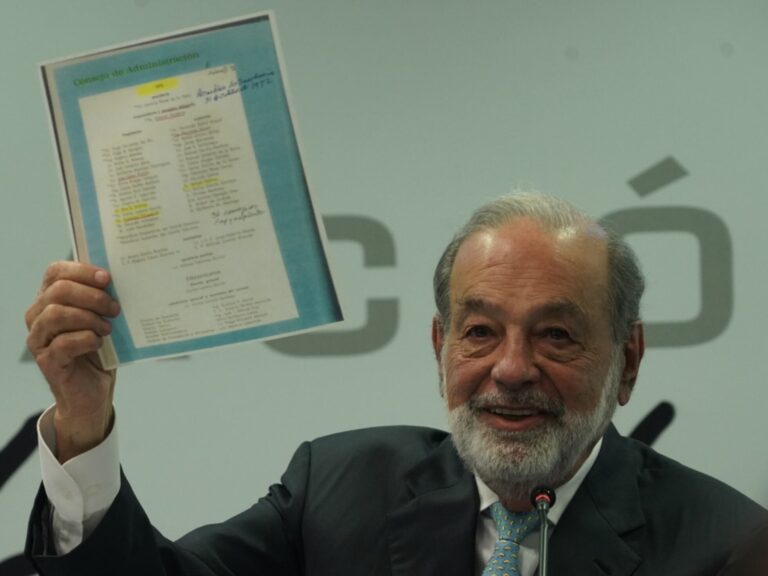 Slim plantea abrir más la industria petrolera a empresas privadas